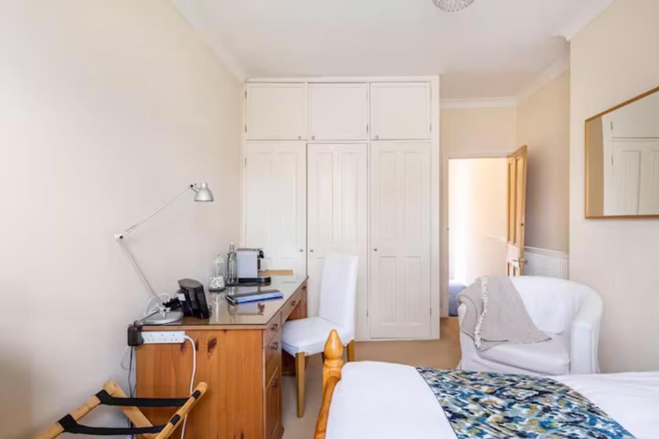 Room With Private Bath In Pontcanna Cardiff Kültér fotó